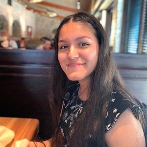 Meet your Posher, Destanie